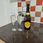 Curwen - 2 Bedrooms - Sleeps 6 Workington