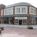 Curwen - 2 Bedrooms - Sleeps 6 *
