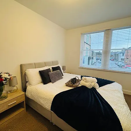 Daire Curwen - 2 Bedrooms - Sleeps 6 Workington