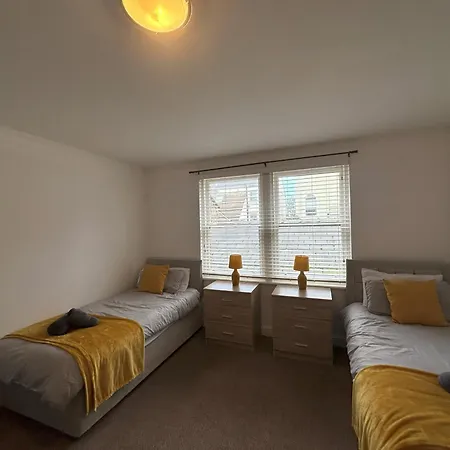 דירה Curwen - 2 Bedrooms - Sleeps 6 *