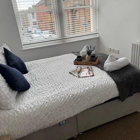 דירה Curwen - 2 Bedrooms - Sleeps 6 וורקינגטון